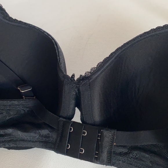 Victoria’s Secret body by Victoria Lined perfect coverage black bra, size 36D - Picture 6 of 13